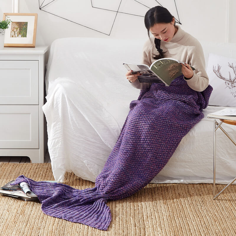 MERMAID TAIL KNIT BLANKET