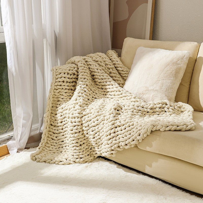ASTRA CHUNKY PLUSH KNIT BLANKET