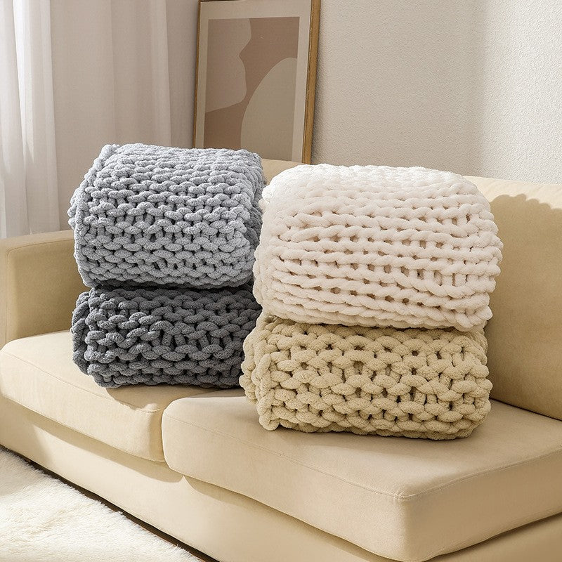 ASTRA CHUNKY PLUSH KNIT BLANKET