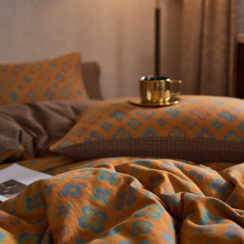 BLOSSOM HAVEN 4-PIECE BEDDING SET