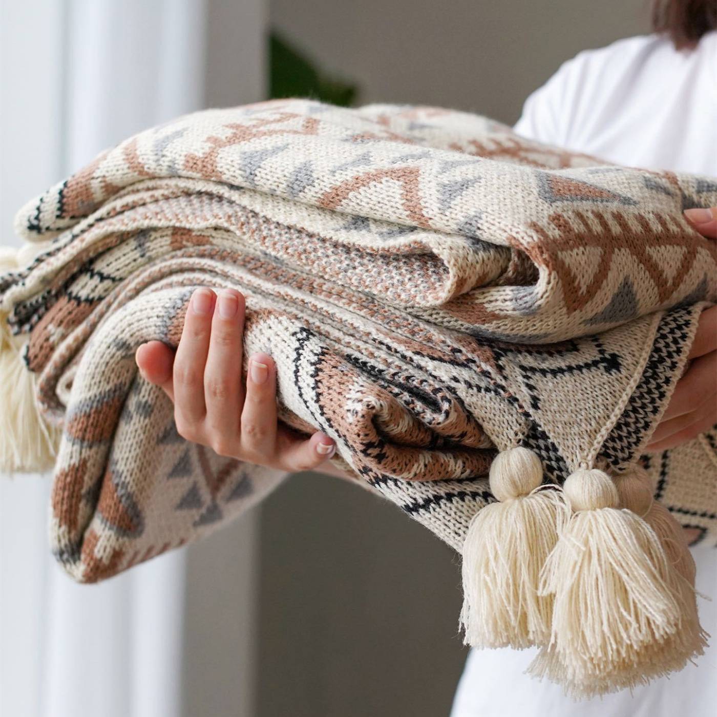SEVANA BOHEMIAN KNIT SHAWL BLANKET