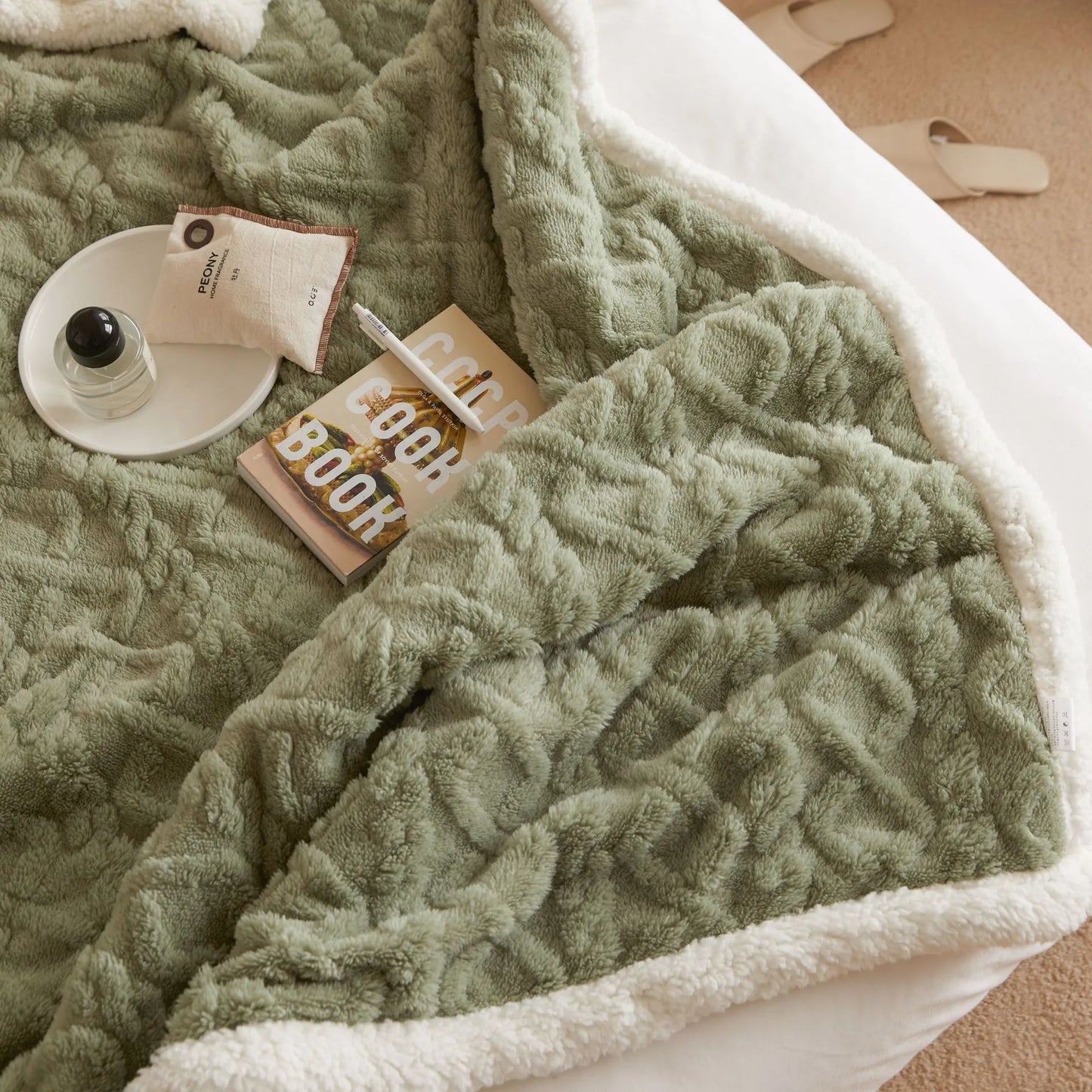 CLOUDSOFT FLEECE BLANKET