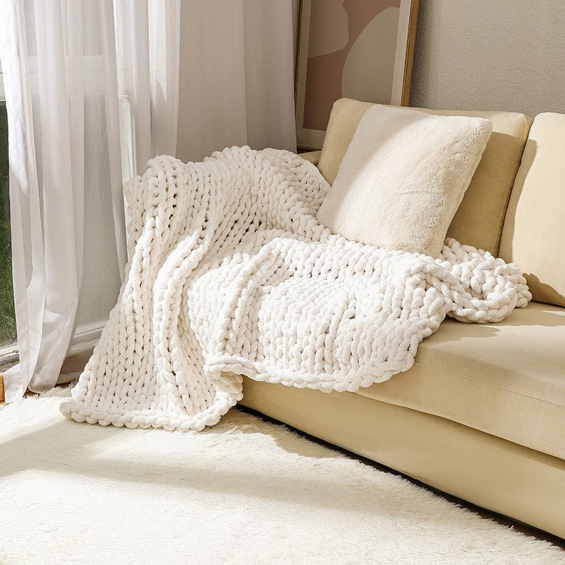 ASTRA CHUNKY PLUSH KNIT BLANKET
