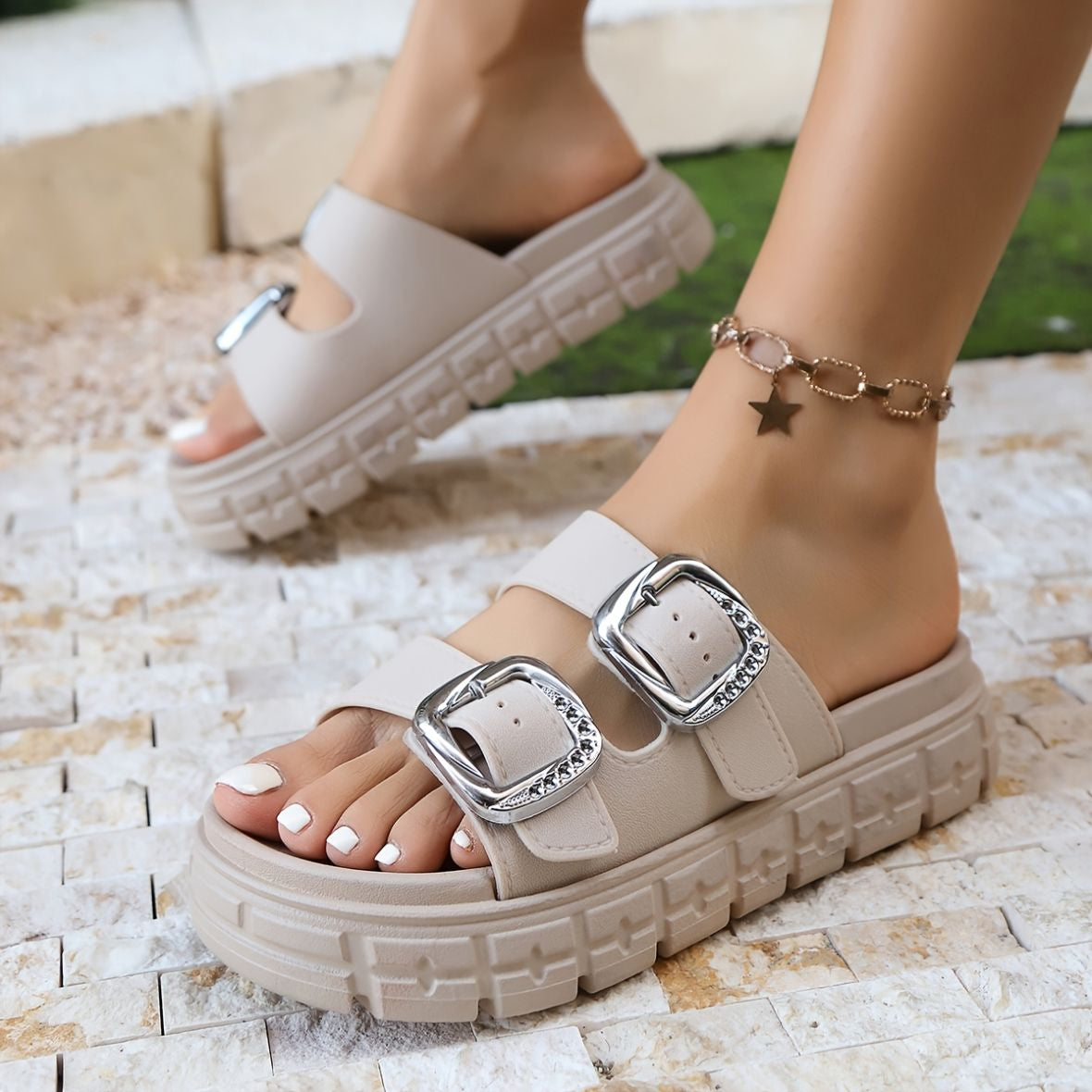 LUNA PLATFORM SANDALS