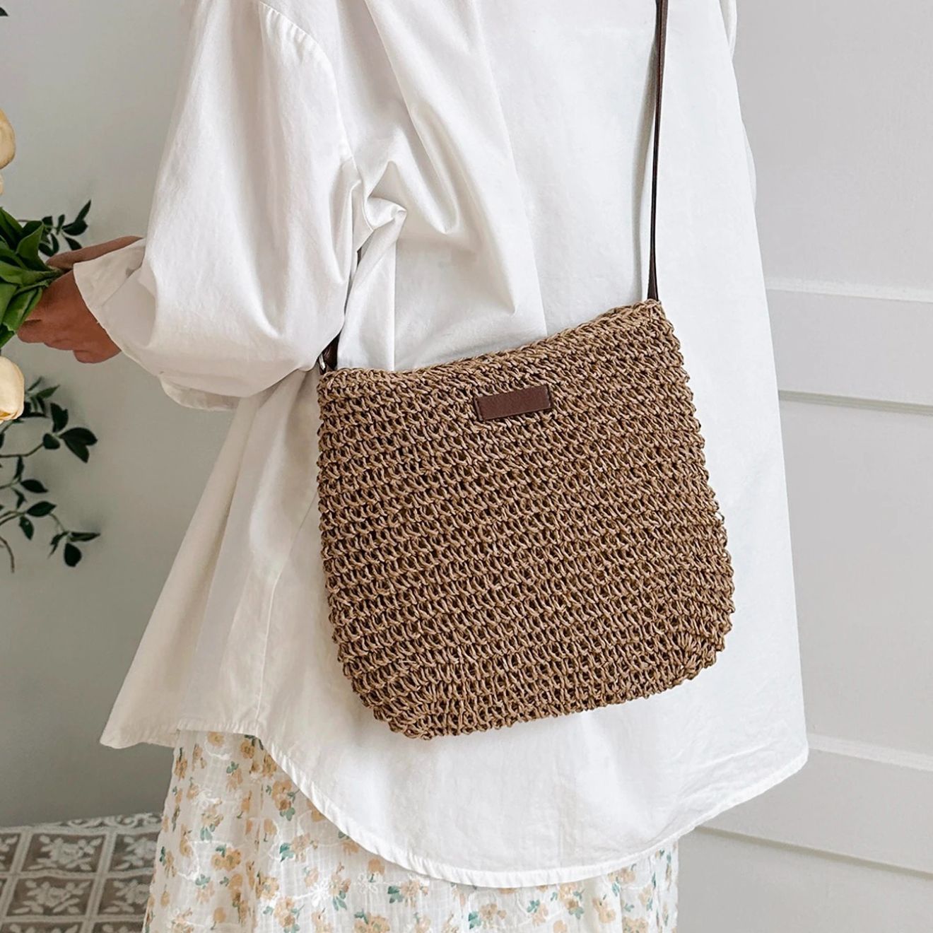 NICHE STRAW TOTE BAG