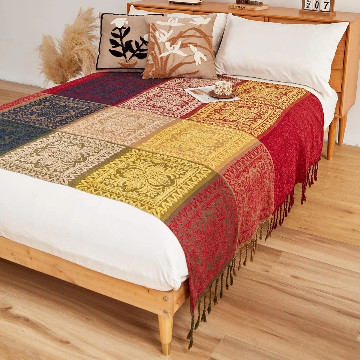 BAHAR MOSAIC CHENILLE THROW BLANKET