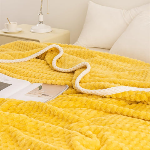 Hikari Waffle Plush Throw Blanket – Ultra Soft & Cozy