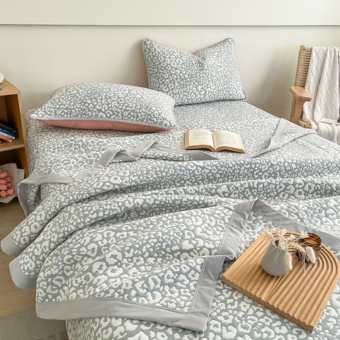 Leopard Print Bedding Set - Quilted Bedspread with Pillowcases