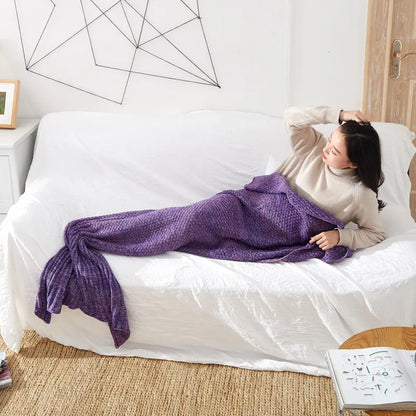 MERMAID TAIL KNIT BLANKET