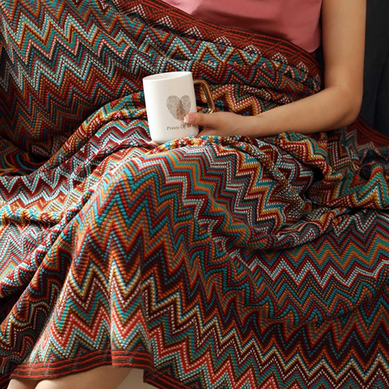 LYRA BOHEMIAN KNIT BLANKET