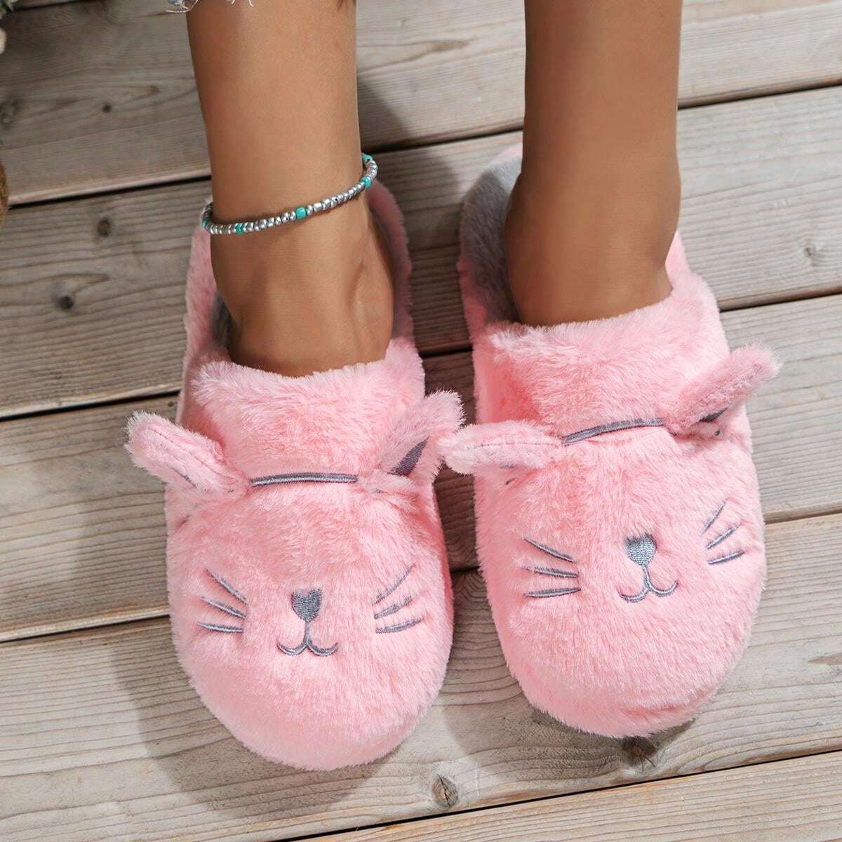 AKIKO PLUSH CAT SLIPPERS