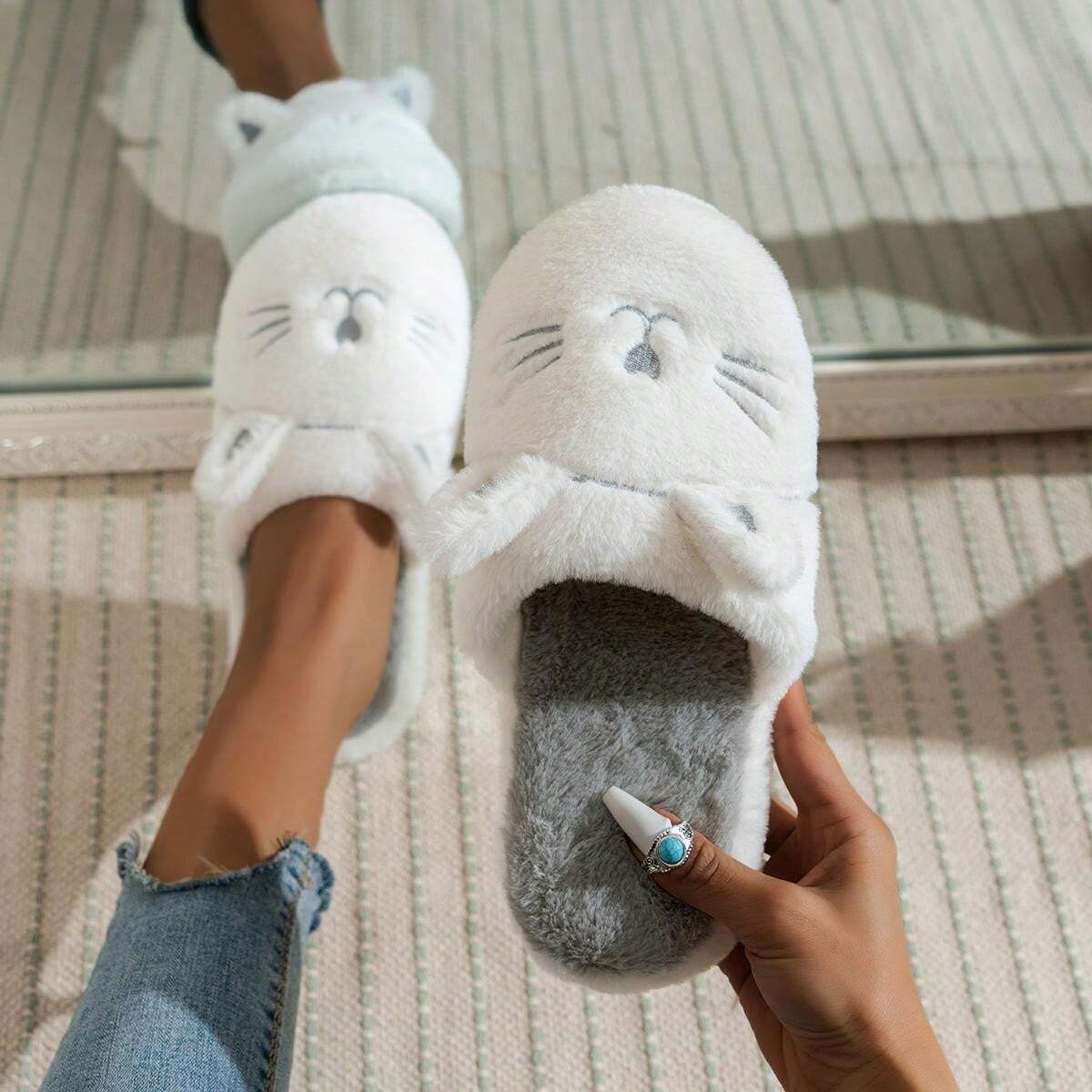 AKIKO PLUSH CAT SLIPPERS