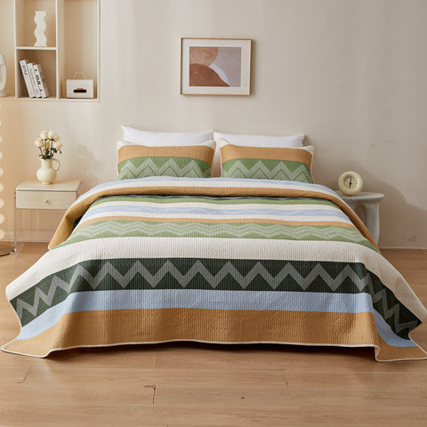 Cotton Quilted Bedspread - Striped Pattern with Modern Zig-Zag