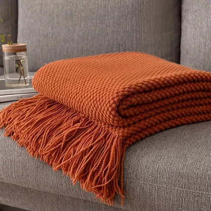 KNITTED THROW BLANKETS