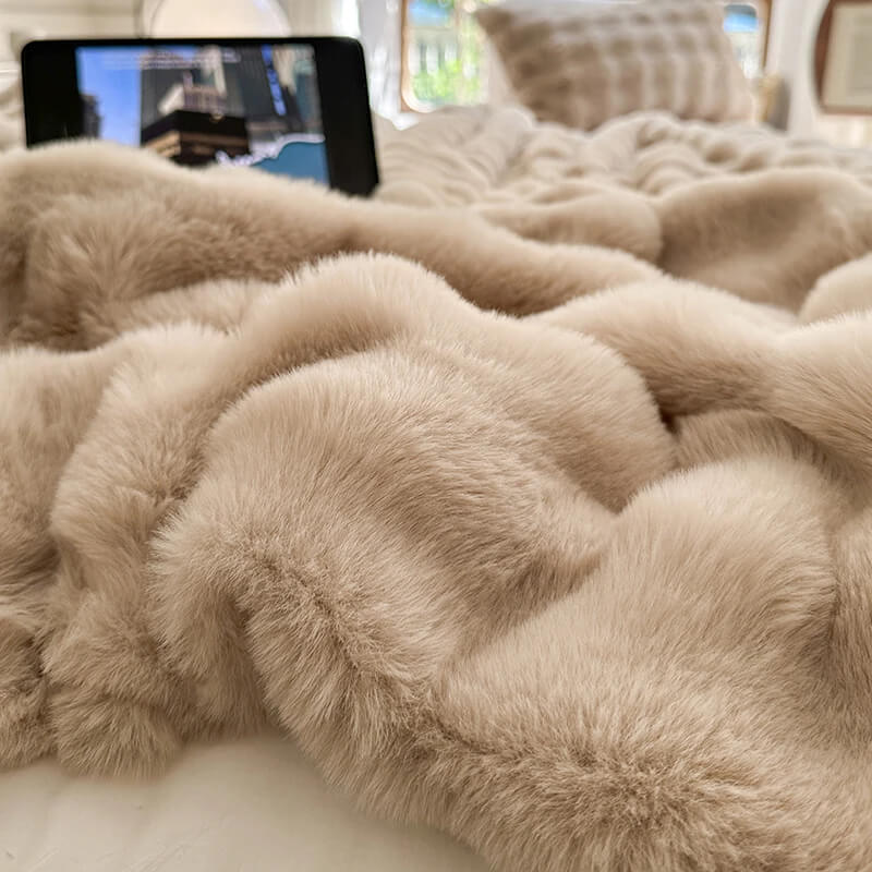 PREMIUM FAUX RABBIT BLANKET