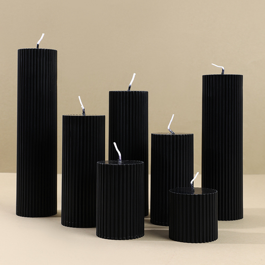 NOIR RIBBED BLACK CANDLE