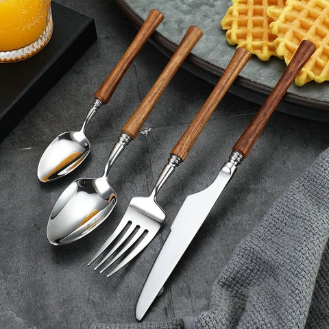 Ashen Oakwood Silver Cutlery Set