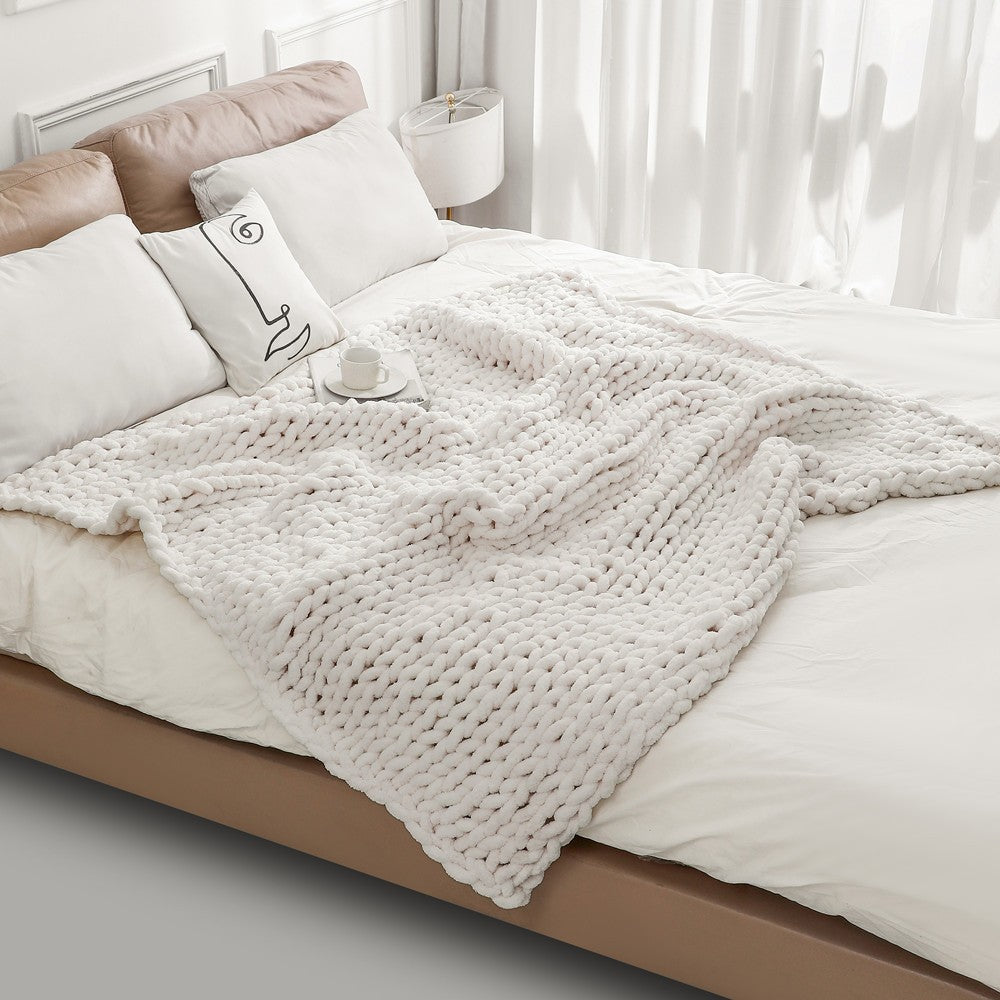 ASTRA CHUNKY PLUSH KNIT BLANKET