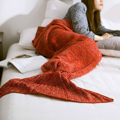 MERMAID TAIL KNIT BLANKET