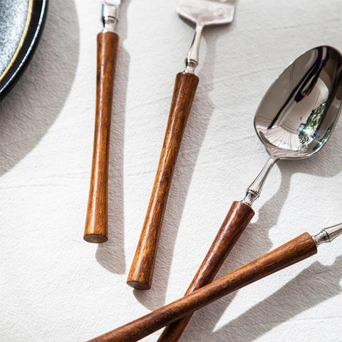 Ashen Oakwood Silver Cutlery Set