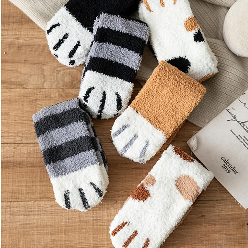 PAWSOME COZY SOCKS