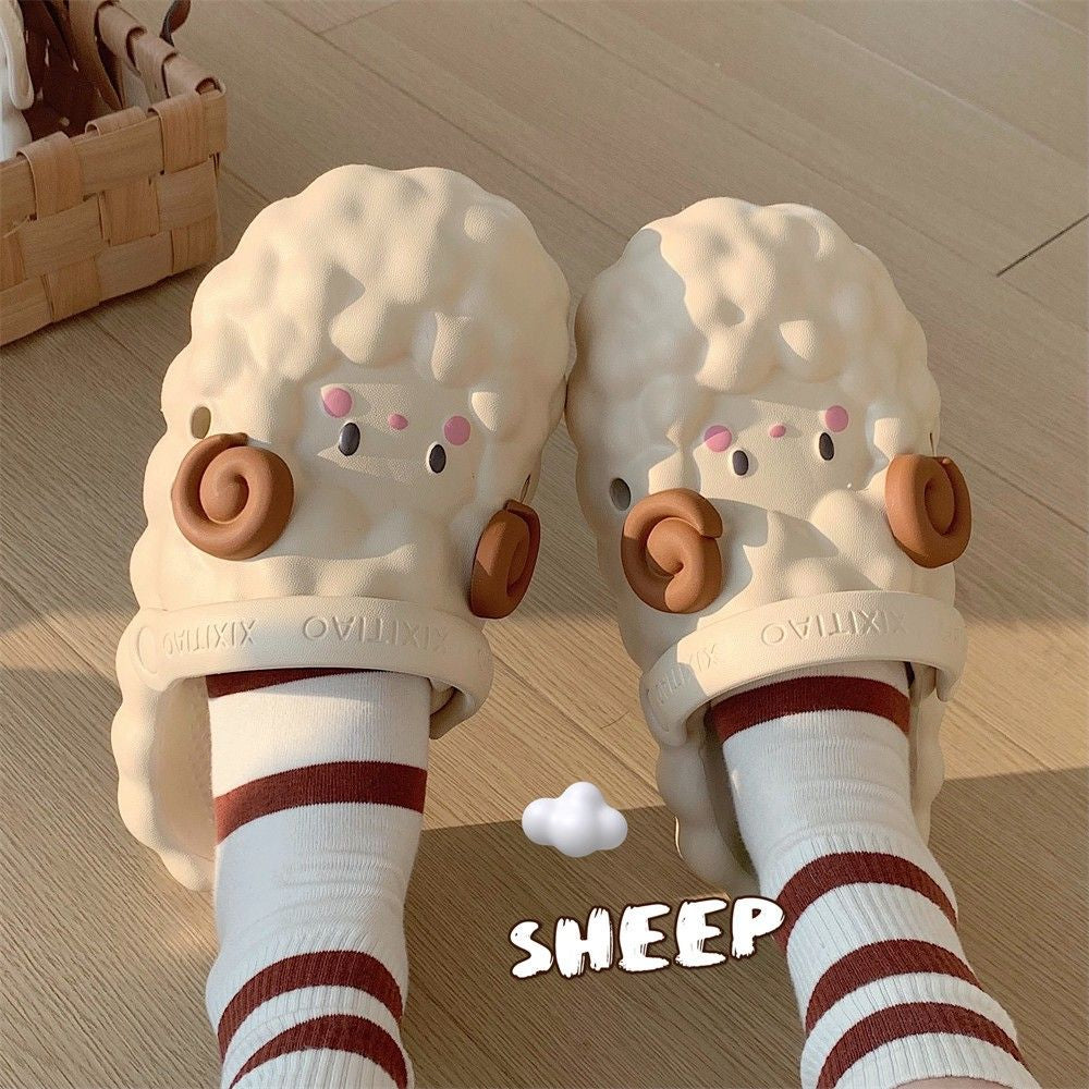 CLOUDY SHEEP WATERPROOF SLIPPERS