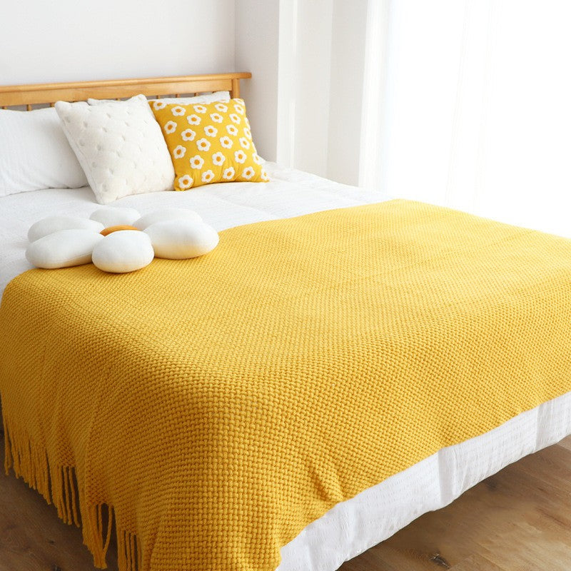 NORDIC TASSELED CHENILLE BLANKET