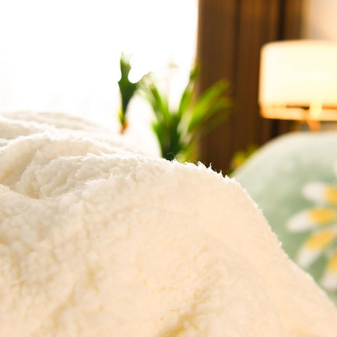 Fluffy Sherpa Comforter with Quilt Core