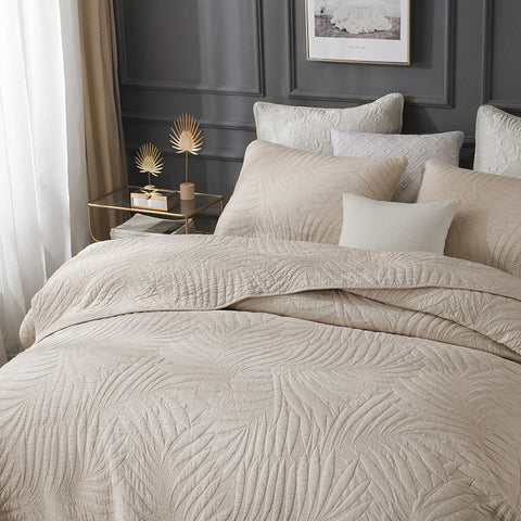 Embroidered Reversible Quilt Bedding Set