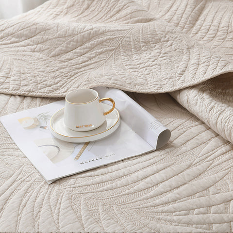 Embroidered Reversible Quilt Bedding Set
