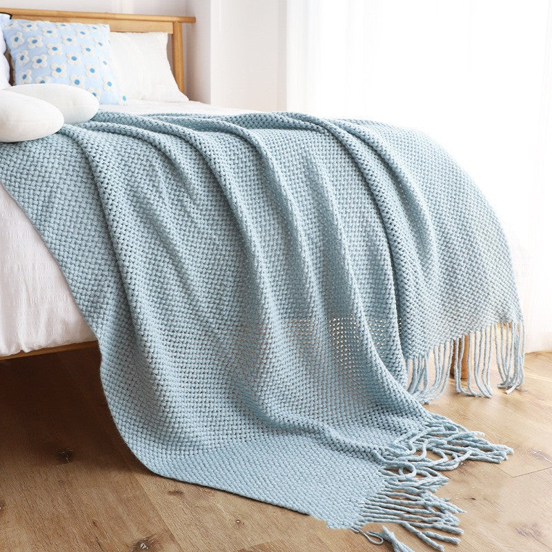 NORDIC TASSELED CHENILLE BLANKET