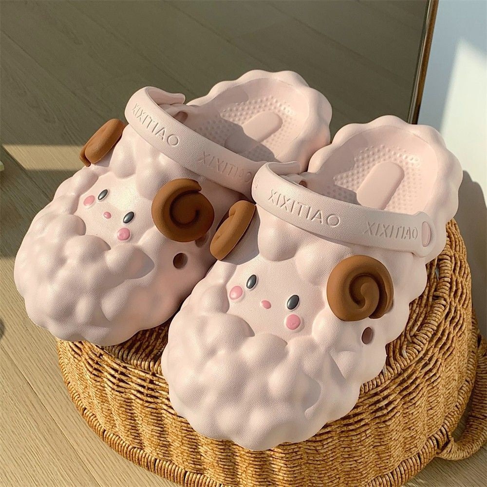 CLOUDY SHEEP WATERPROOF SLIPPERS