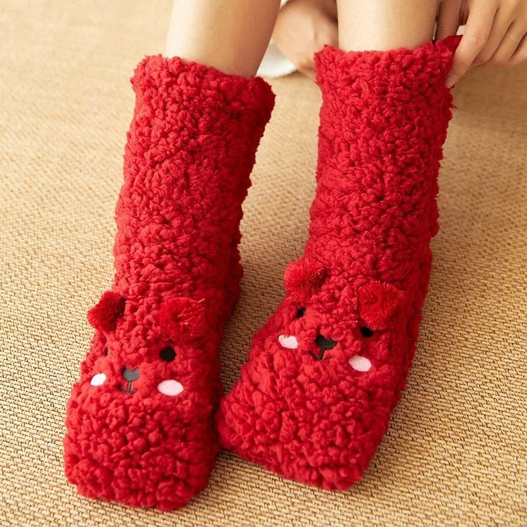 BEARLY COZY SOCKS