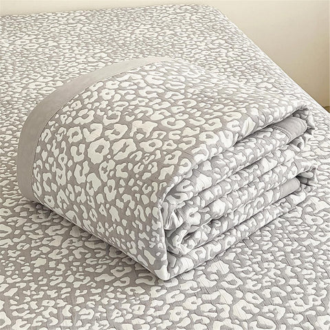 Leopard Print Bedding Set - Quilted Bedspread with Pillowcases