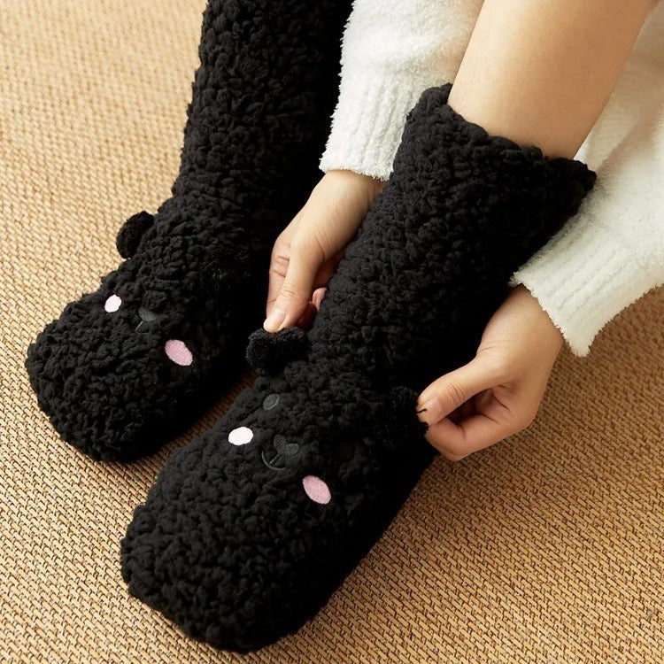 BEARLY COZY SOCKS