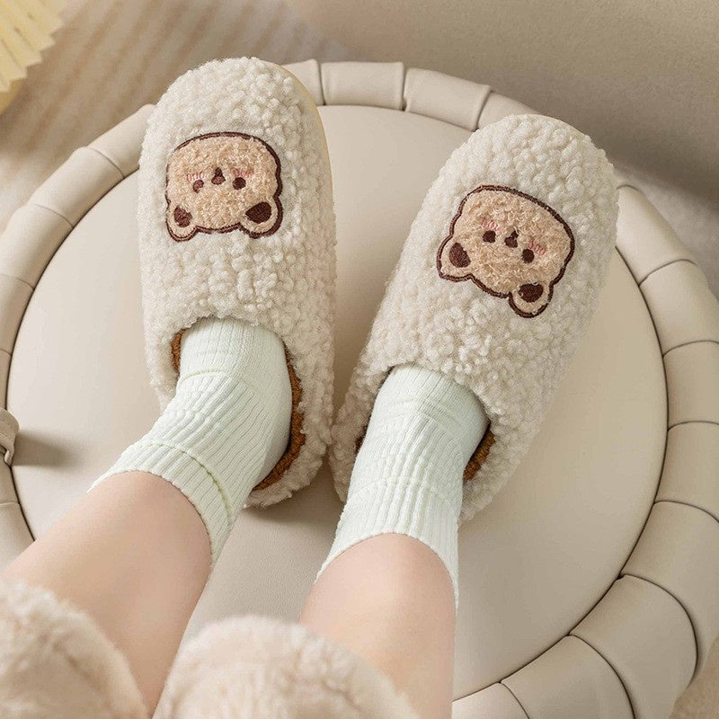 BEARLY PLUSH SLIPPERS