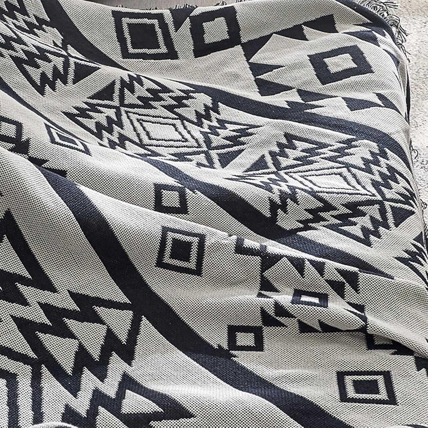 NORDIC NOMAD BOHO THROW