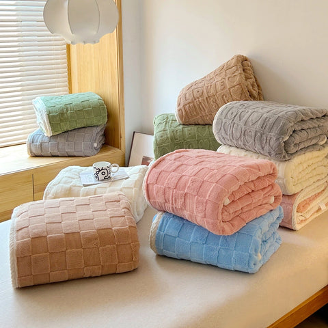 Warm Checkered Sherpa Throw Blanket