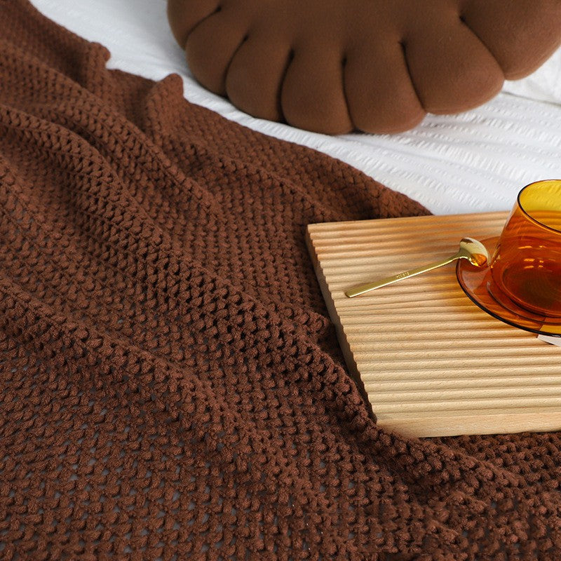 NORDIC TASSELED CHENILLE BLANKET