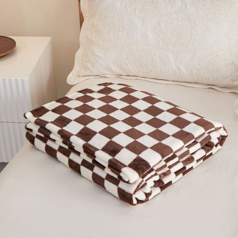 Cozy Checkered Flannel Blanket – Warm, Soft & Modern Throw