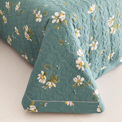 Blooming Floral Pure Cotton Quilted Bedding 4