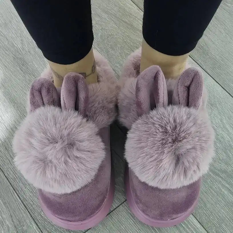 <p><strong>Trusted by 12,000+ Women Who Crave Comfort</strong></p>