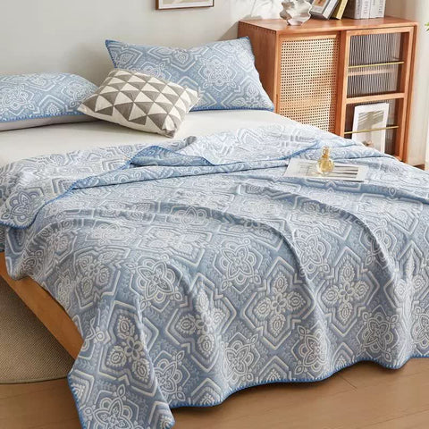 Elegant Floral Cotton Double Layer Gauze Reversible Quilt 2