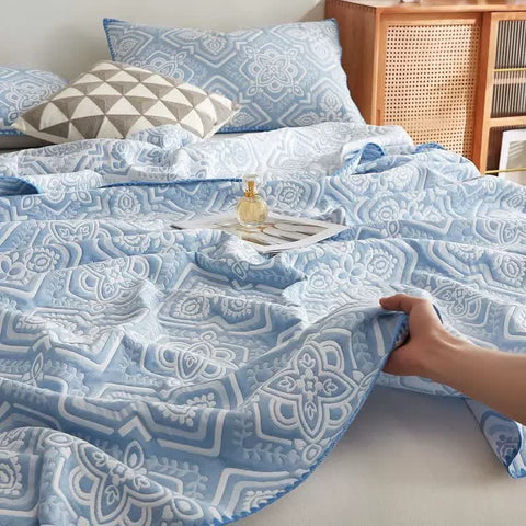 Elegant Floral Cotton Double Layer Gauze Reversible Quilt 4