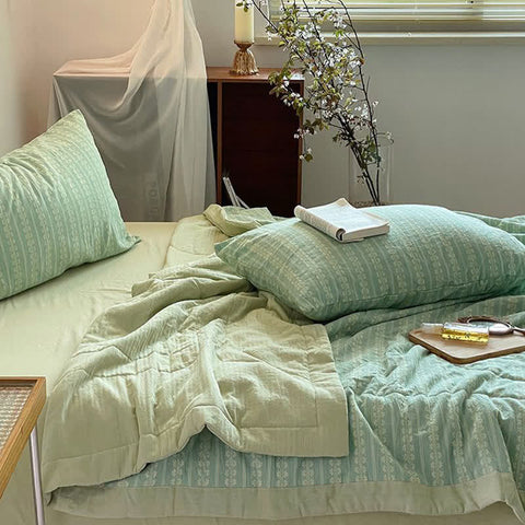 Elegant Retro Cotton Jacquard Summer Quilt 2