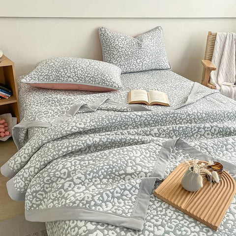 Leopard Print Quilt Bedding Set