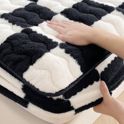 Milk Velvet Checkered Bedding