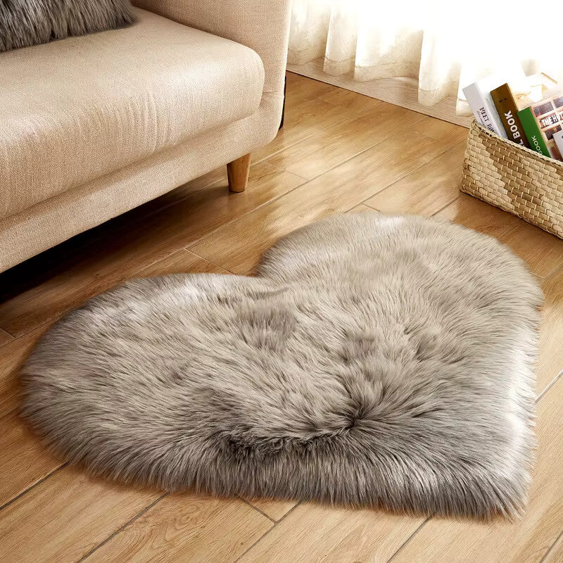 HEART PLUSH RUG