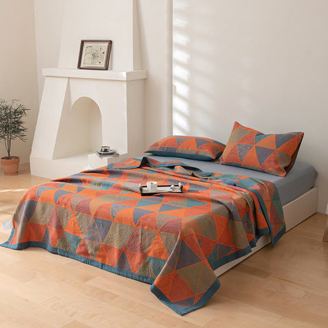 Triangle Pattern Print Cotton Reversible Quilt 2