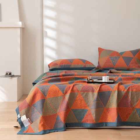 Triangle Pattern Print Cotton Reversible Quilt 5